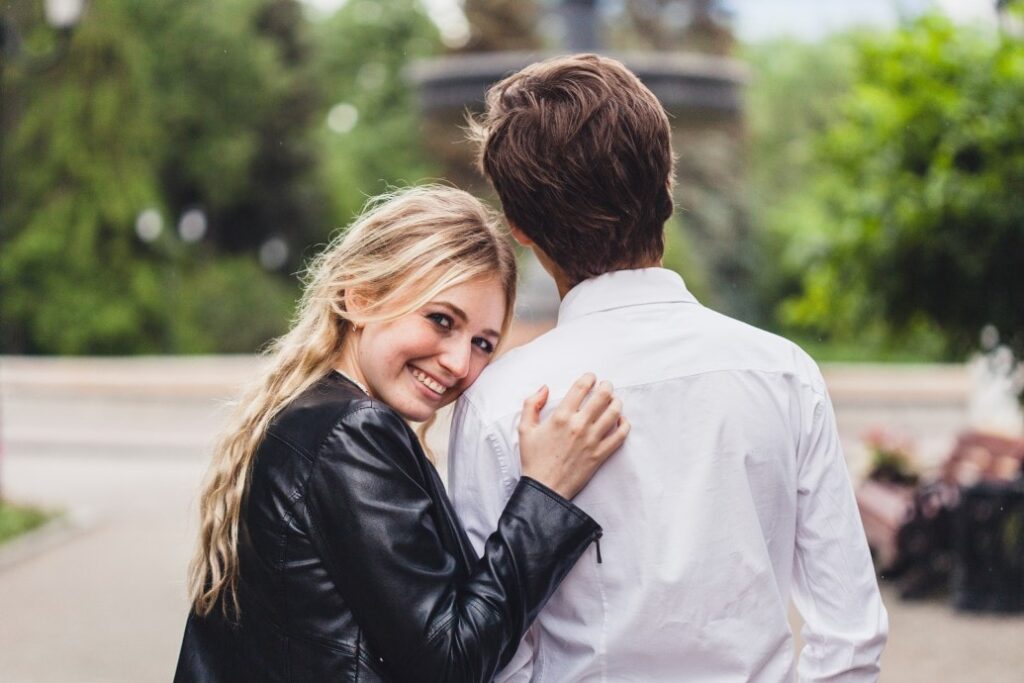 21 Signs That A Guy Likes You
