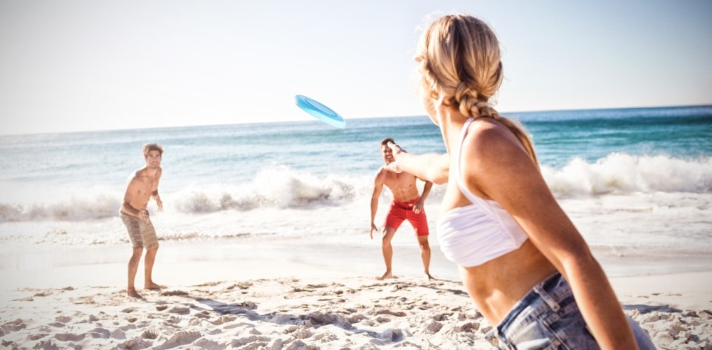 How To Tell If A Guy Likes You - 15 Telltale Signs 6 Friends